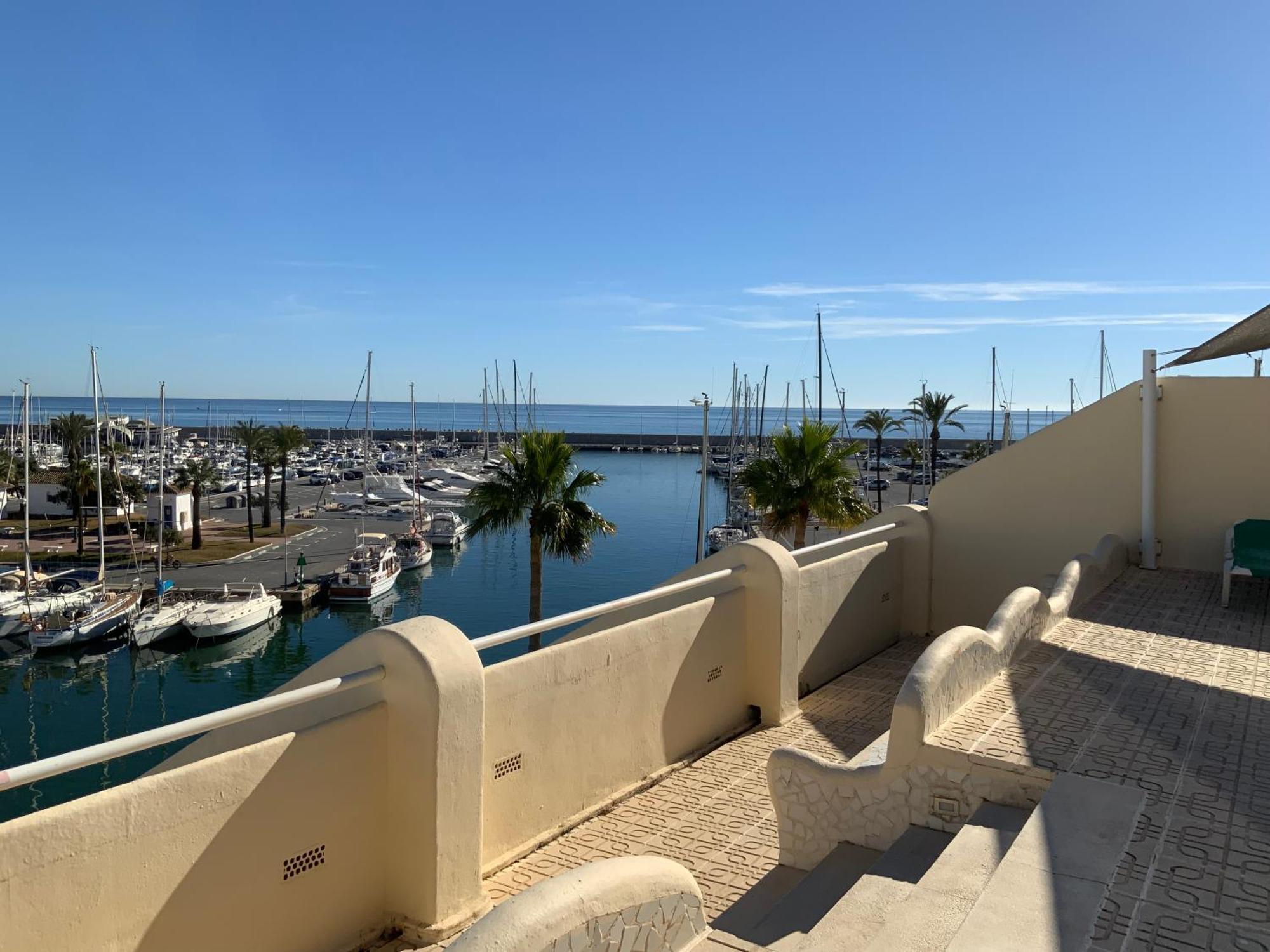 Apartment Piso Islas C111 *