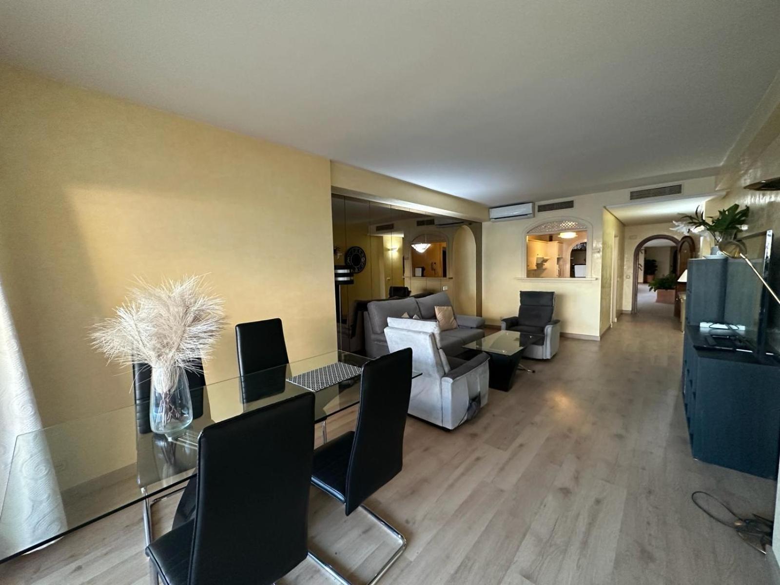 Apartment Piso Islas C111 *