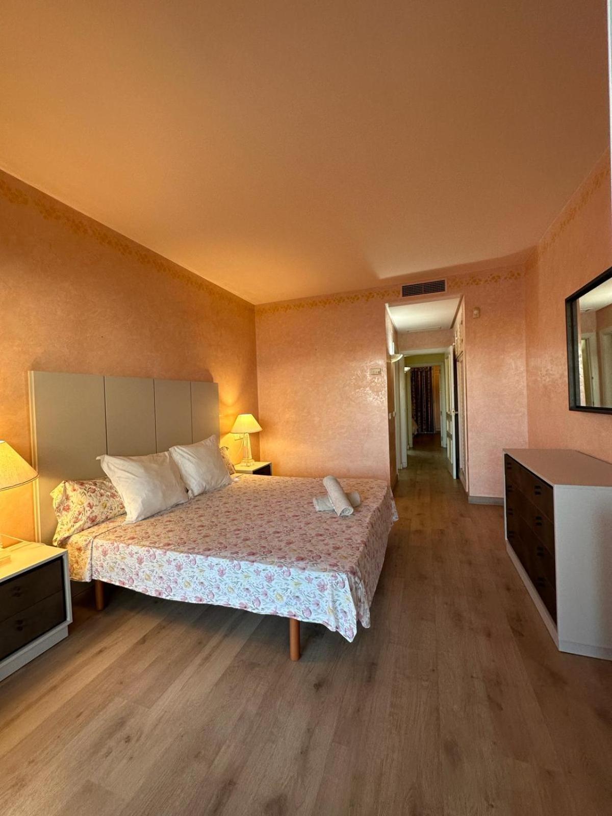Apartment Piso Islas C111 *