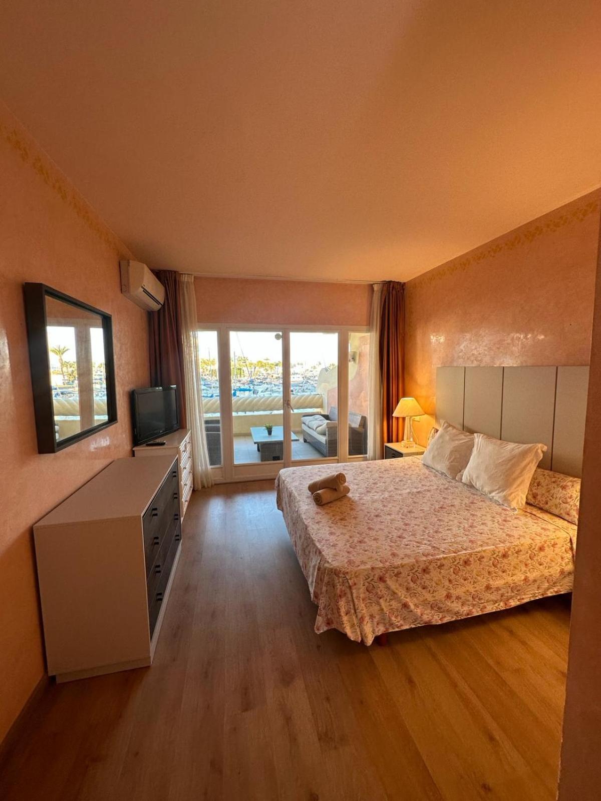 Piso Islas C111 Apartment *